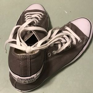 Converse like new shoes